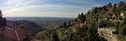 39 Da Via Monte Bastia approdo a Via San Vigilio con vista sul Monte Bastia